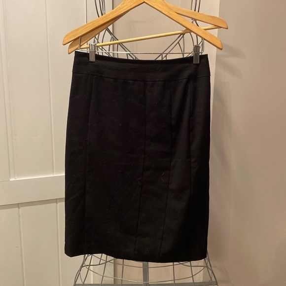Black work skirt - Picture 1 of 7